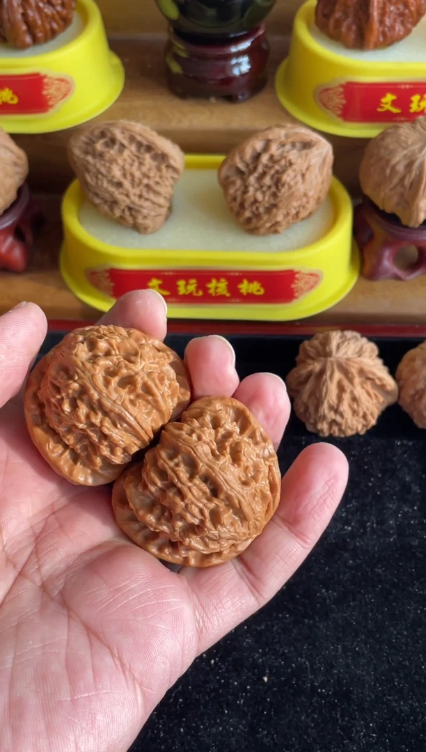 把件文玩核桃大***?49白狮子