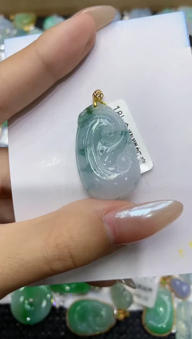 翡翠18K金镶嵌颈饰111111111111