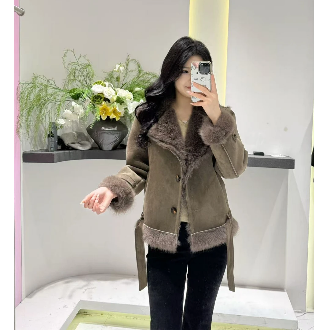 【格子家】冬季韩版宽松显瘦百搭保暖麂皮绒外套短款8936