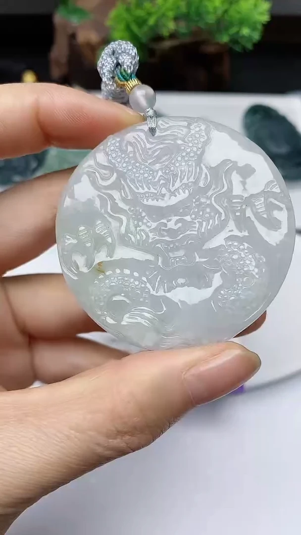【闪购商品】翡翠颈饰未镶嵌
