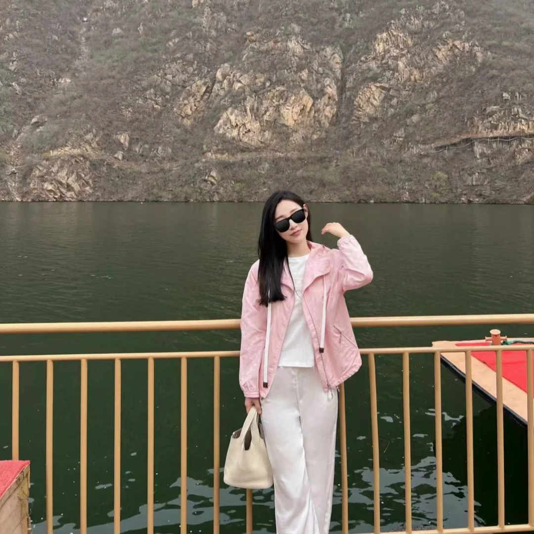 全新未使用 LouisVuitton/路易威登 满印logo外套/34