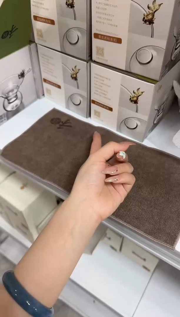 @@禾器麂皮绒茶巾两条