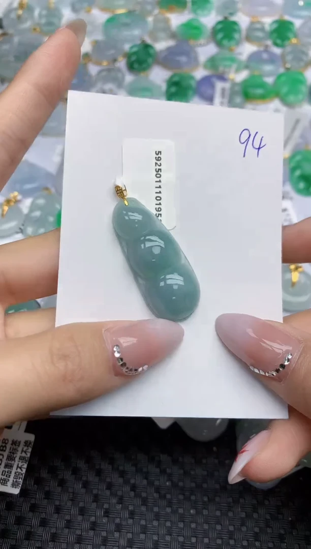 【闪购商品】翡翠颈饰18K金镶嵌天然翡翠A货