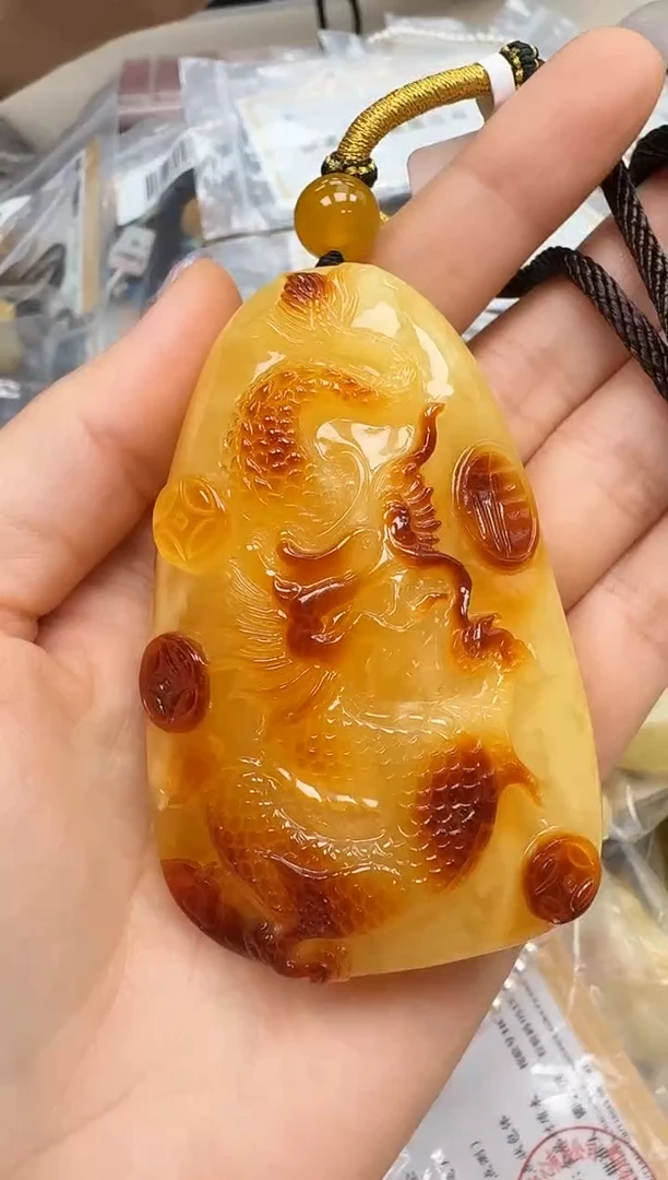 裸石琥珀未镶嵌如图