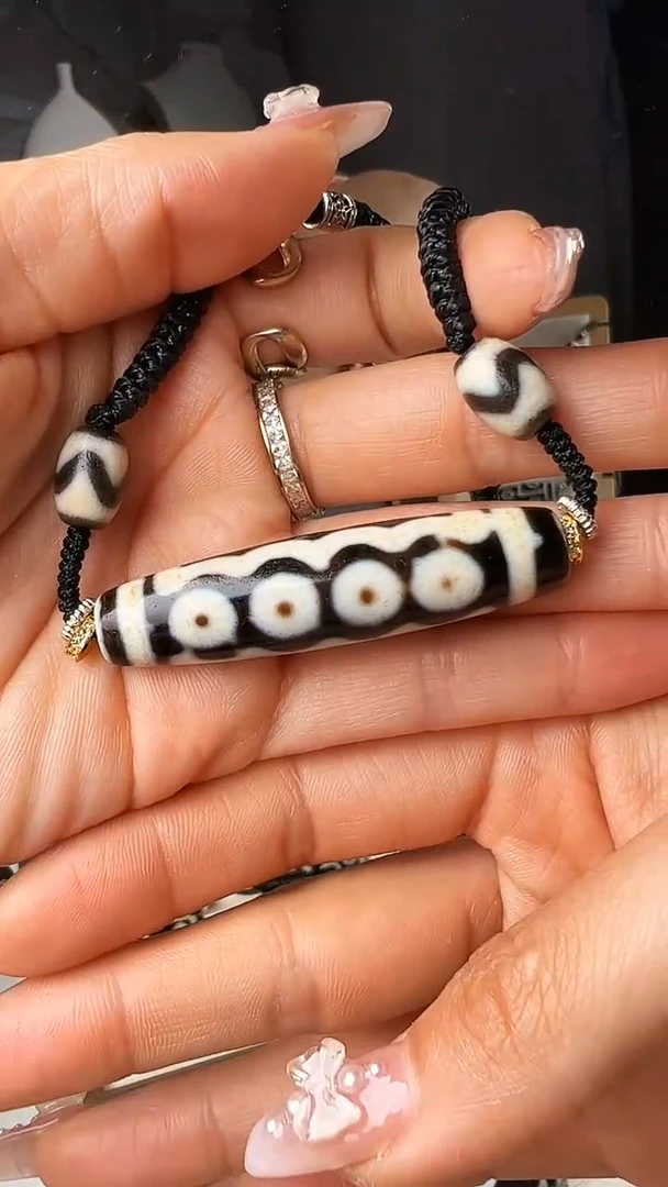 【闪购商品】玛瑙/玉髓颈饰未镶嵌七眼