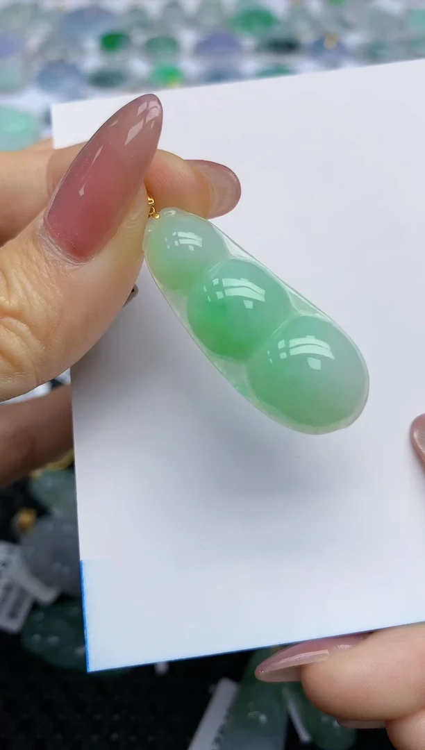 【闪购商品】翡翠挂件18K金镶嵌天然翡翠A货