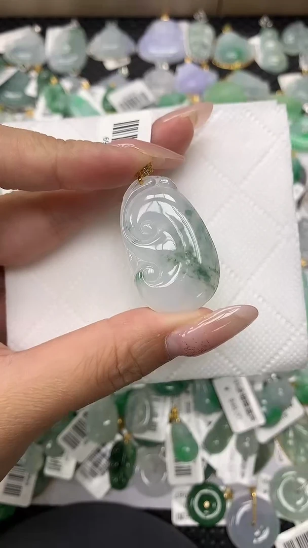 颈饰18K金镶嵌翡翠1111111111