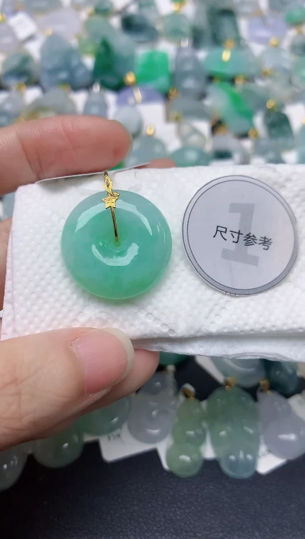 颈饰18K金镶嵌翡翠天然缅甸A货翡翠