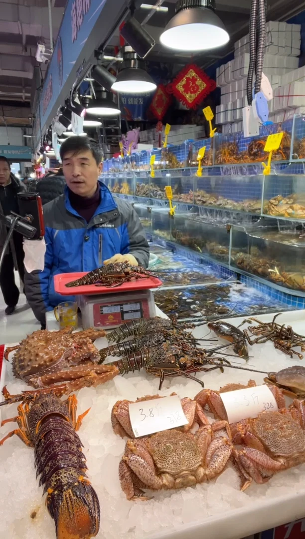 中国大陆断氧墨西哥青龙1只，2.1斤，有掉腿