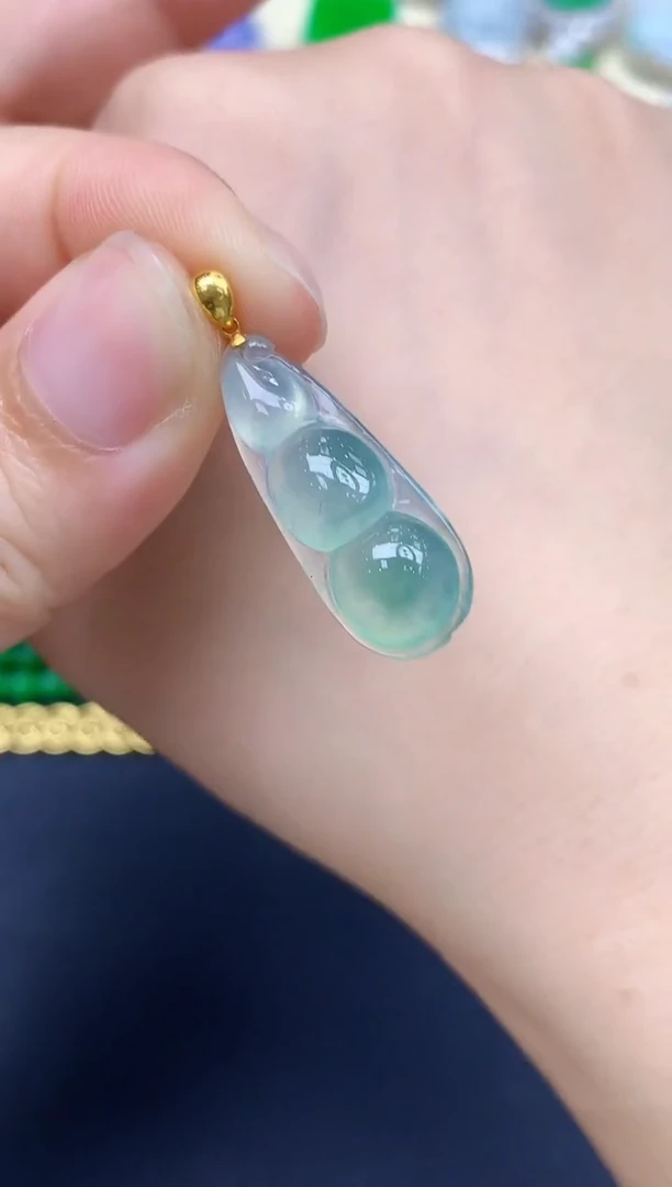 颈饰18K金镶嵌翡翠81-中国好珍宝