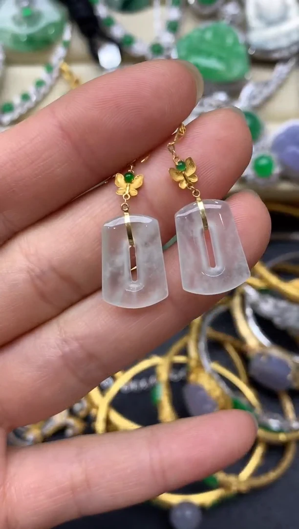 翡翠18K金镶嵌颈饰245-中国好珍宝