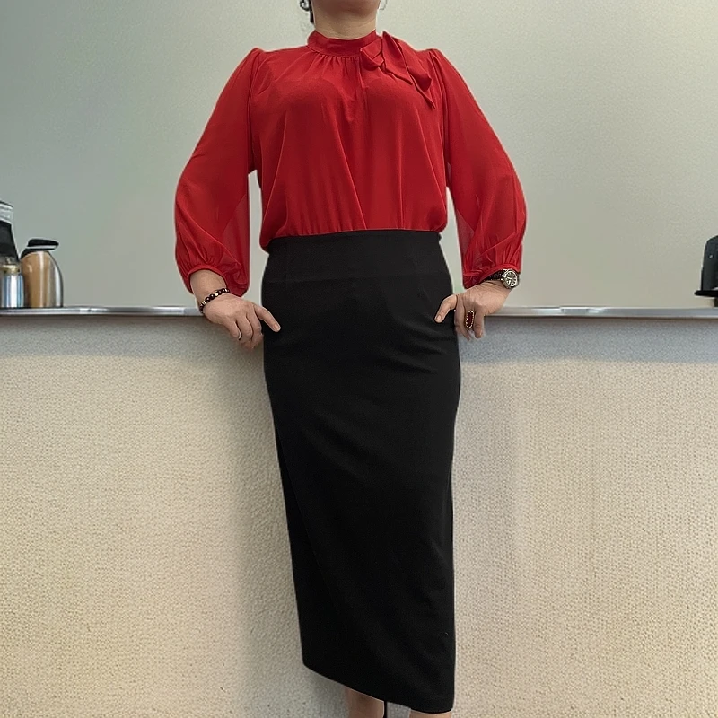 秋款百搭黑色半身裙