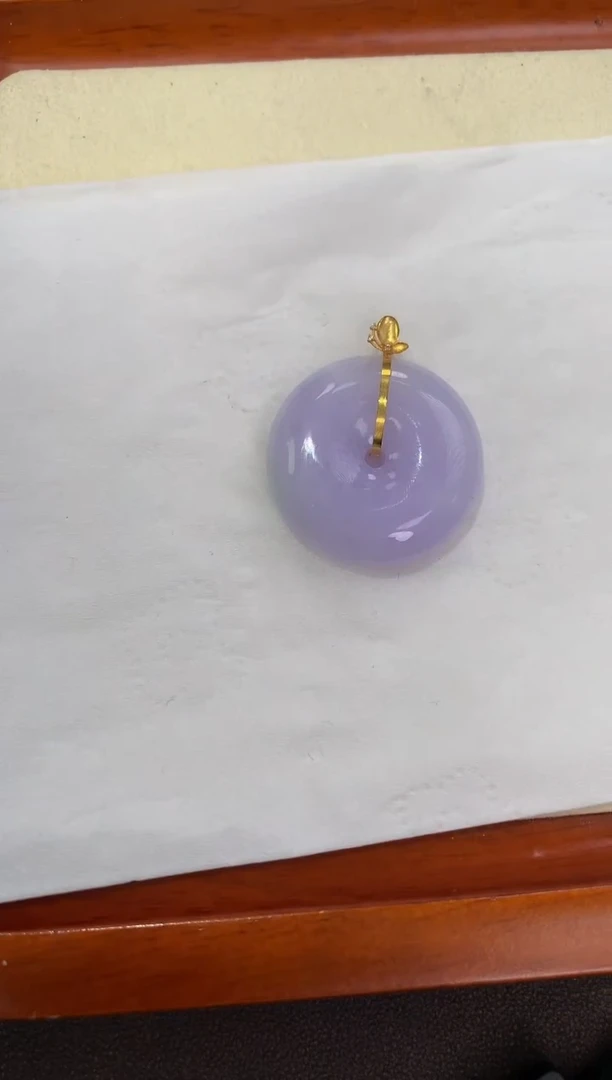 翡翠18K金镶嵌颈饰天然缅甸a货翡翠