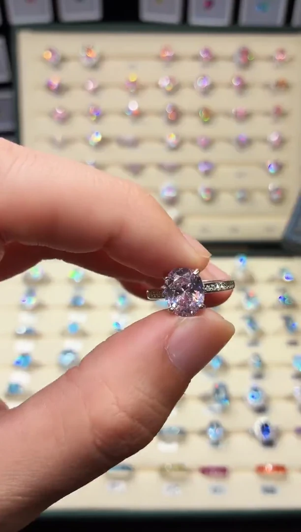 银S925镶嵌戒指绿柱石（摩根石）111111