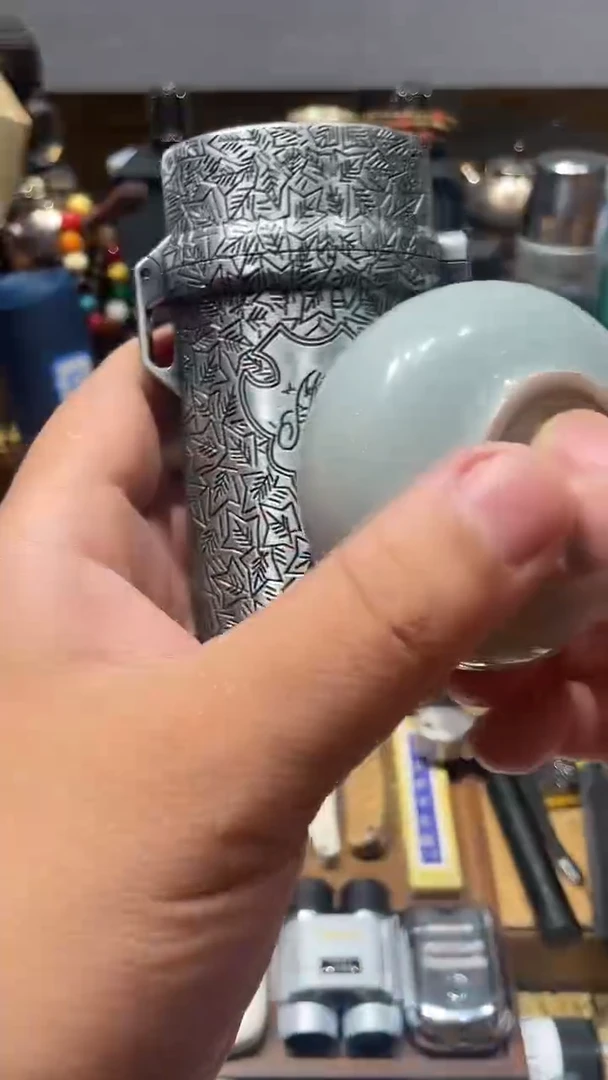 瓷片闪购商品 如图所示
