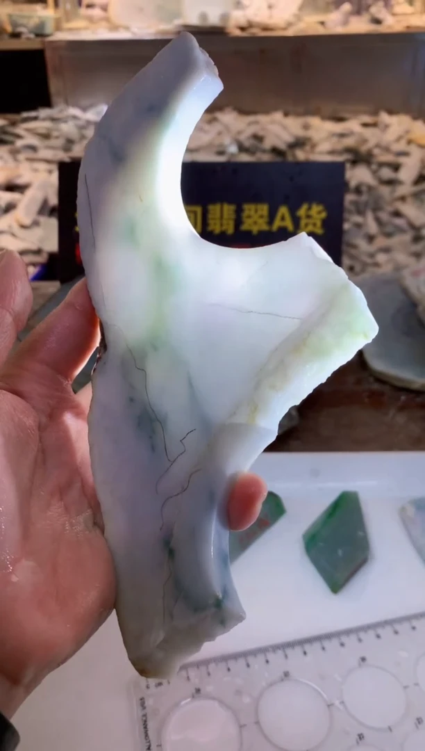 翡翠未镶嵌颈饰0朱0翡翠珠宝232