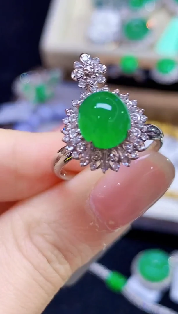 18K金镶嵌戒指翡翠SY多样性发其一