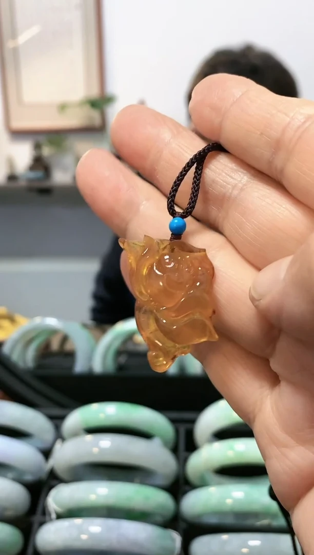 未镶嵌颈饰蜜蜡吊坠2