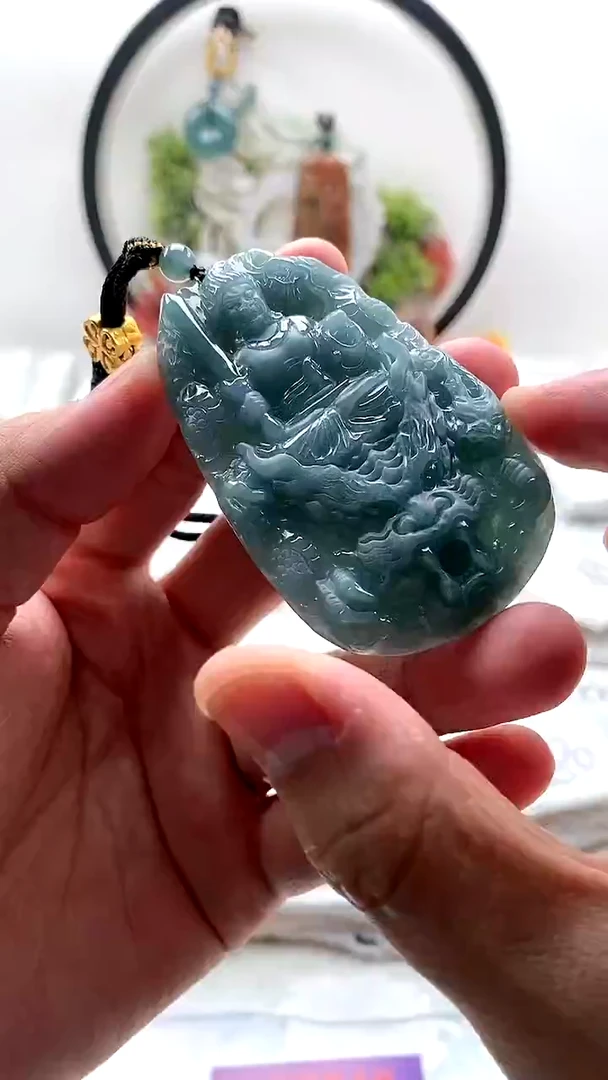 颈饰未镶嵌翡翠不动明王