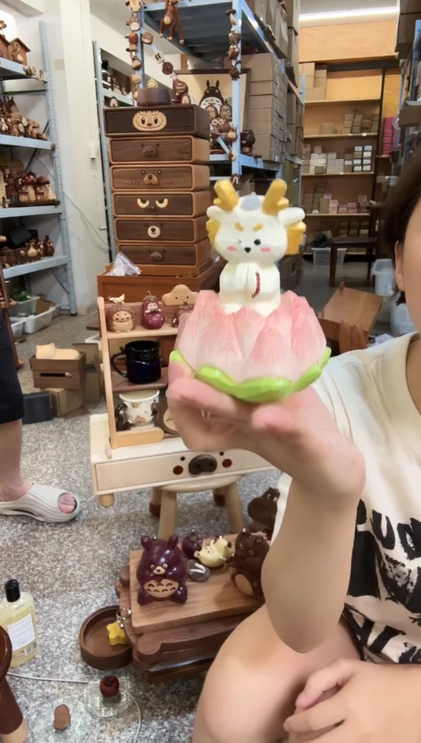 木微瑕木雕龙莲摆件