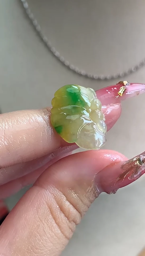 定制翡翠未镶嵌蝴蝶