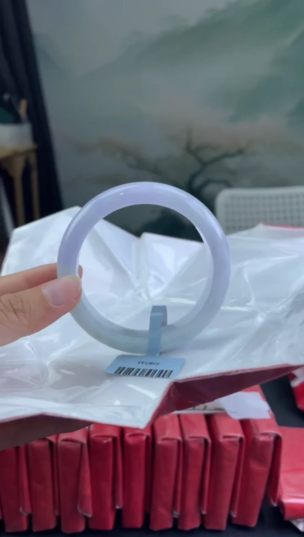 翡翠手镯未镶嵌1翡翠手镯