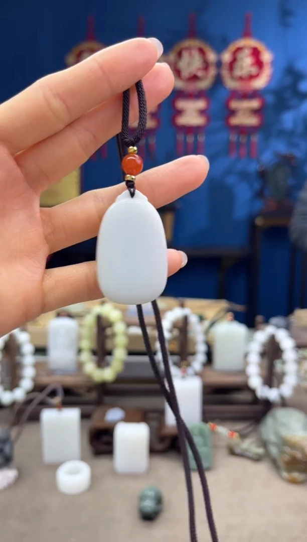 【闪购商品】和田玉颈饰未镶嵌1