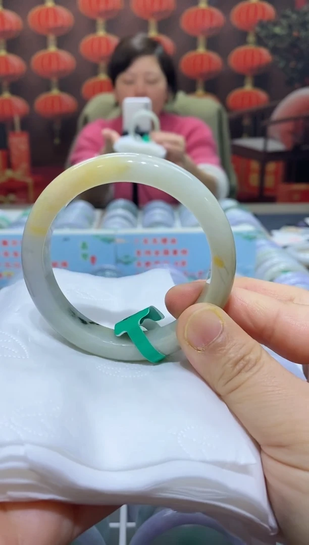 【闪购商品】翡翠手镯未镶嵌00009309