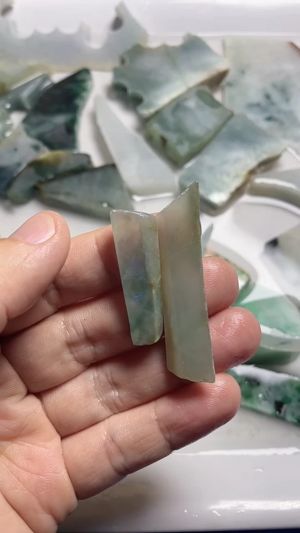 翡翠裸石翡翠小边料