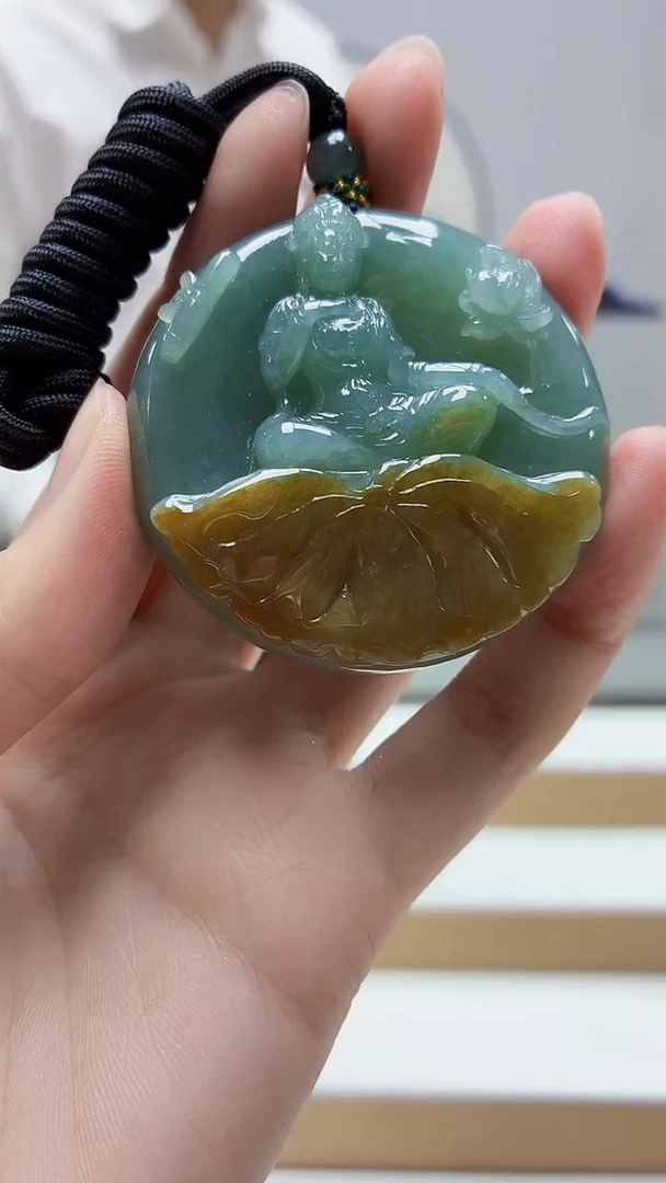 未镶嵌定制翡翠迷*香5028zm-毛货挂件