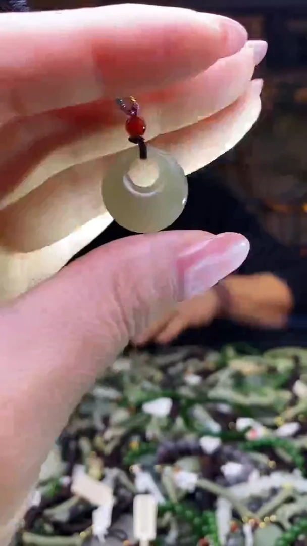 颈饰未镶嵌和田玉多样性发货，拍一发一