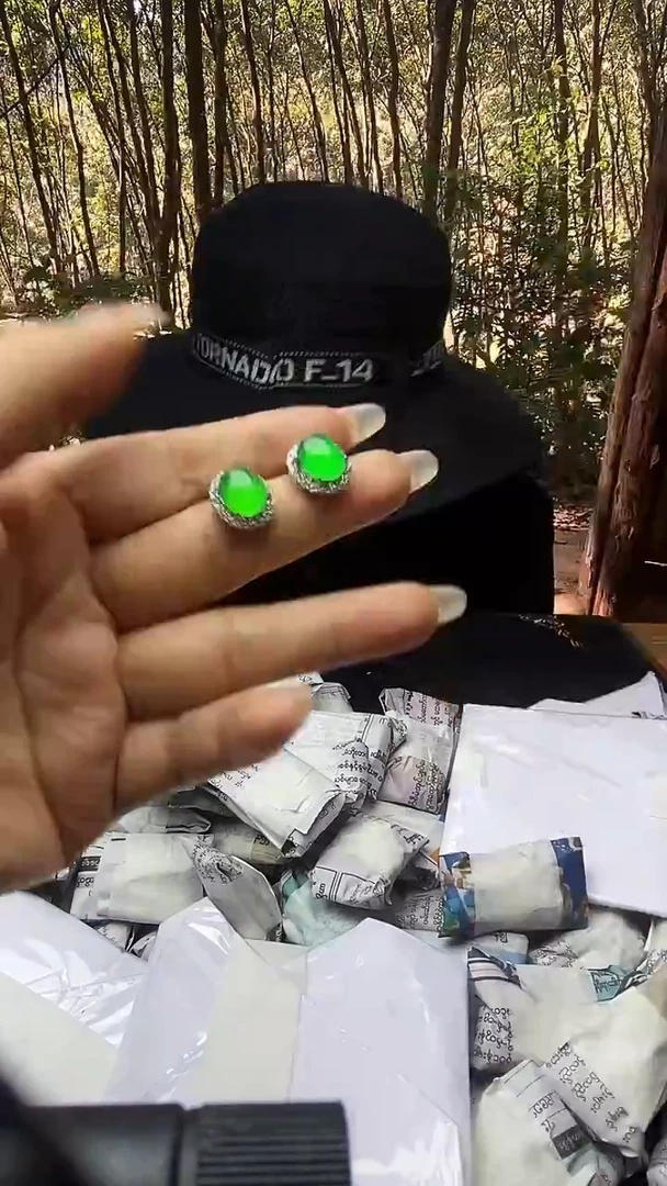 满色吊坠    所见即所得