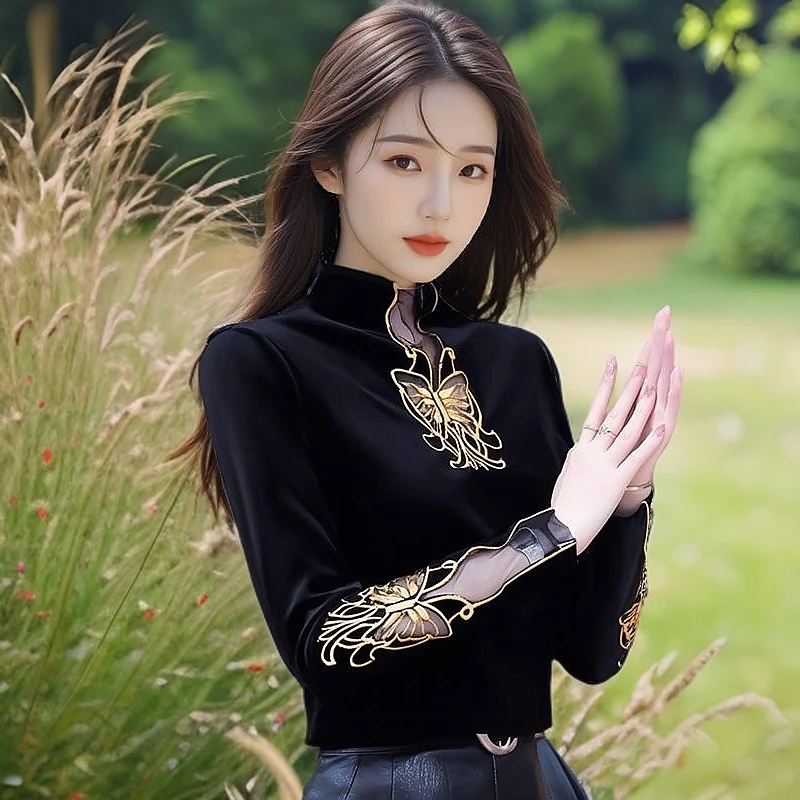 半高领别致绣花打底衫女2025年秋季新款时髦洋气内搭蕾丝长袖上衣