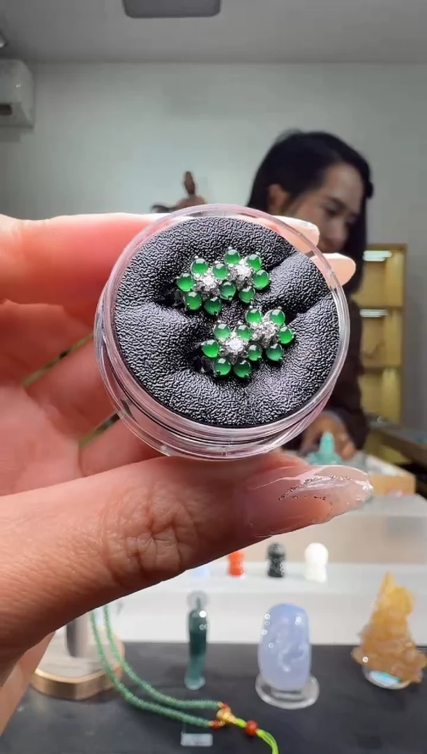 未镶嵌翡翠耳饰耳饰