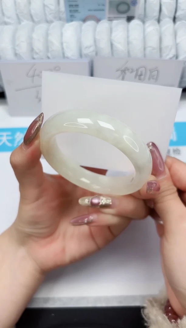 【闪购商品】和田玉手镯未镶嵌92-60.5