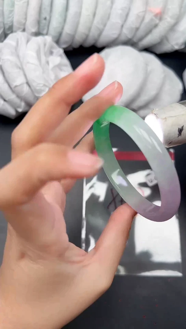 精品手镯，一物一拍U024