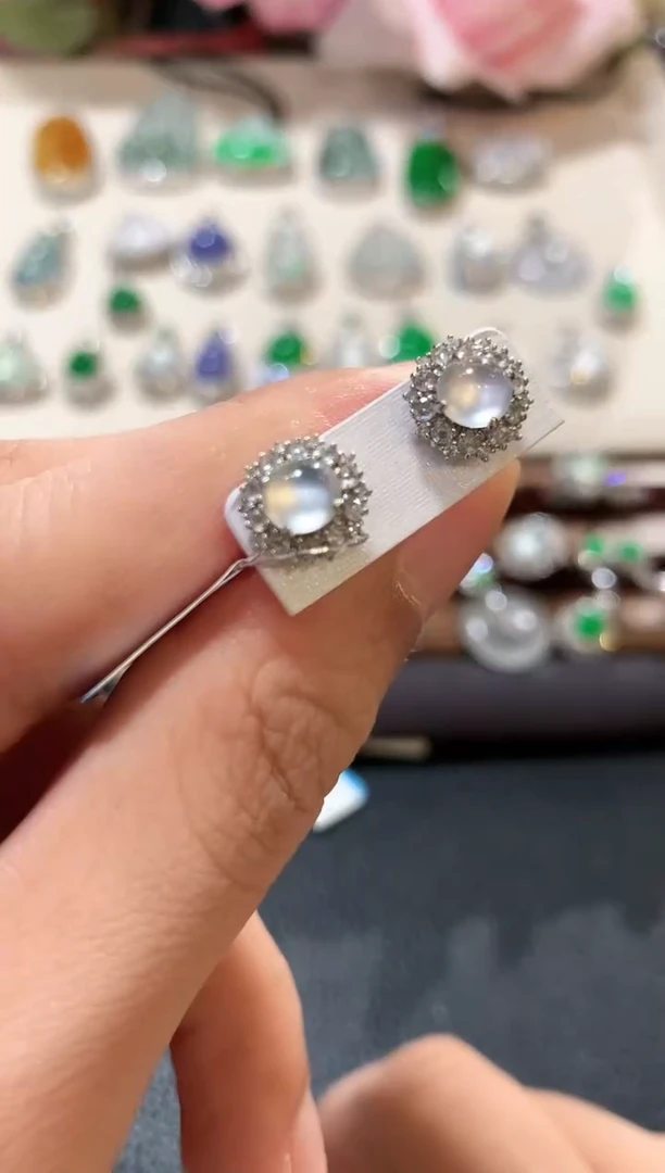 18K金镶嵌翡翠耳饰z95