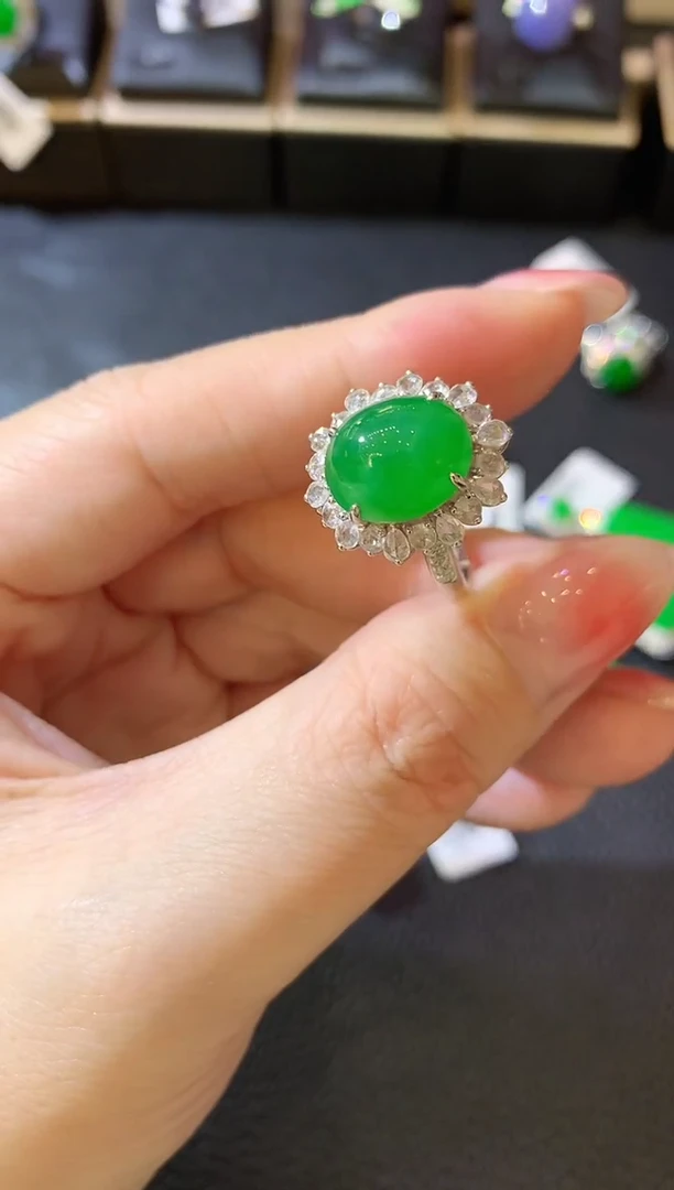 【闪购商品】翡翠戒指18K金镶嵌W76