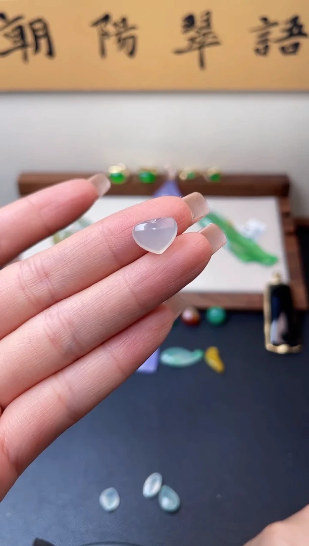 散珠翡翠极简小裸石吊坠