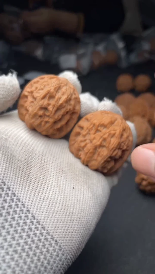 把件桃核a267  野狼