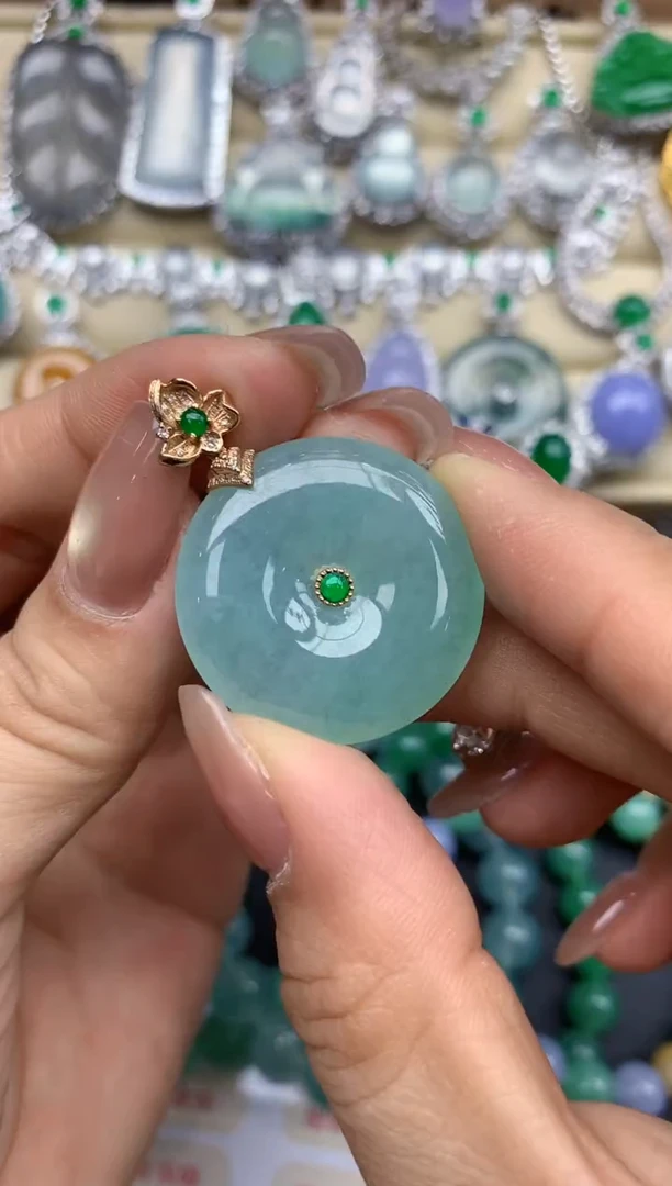 颈饰18K金镶嵌翡翠300-中国好珍宝