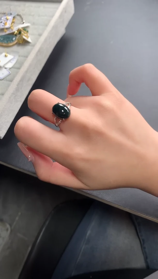 【闪购商品】翡翠戒指银S925镶嵌5124
