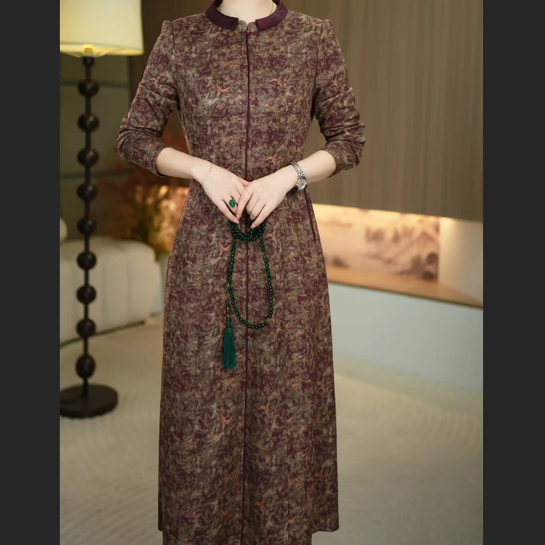 【暖晴川】秋季新款新款新中式减龄娃娃领中长款气质连衣裙