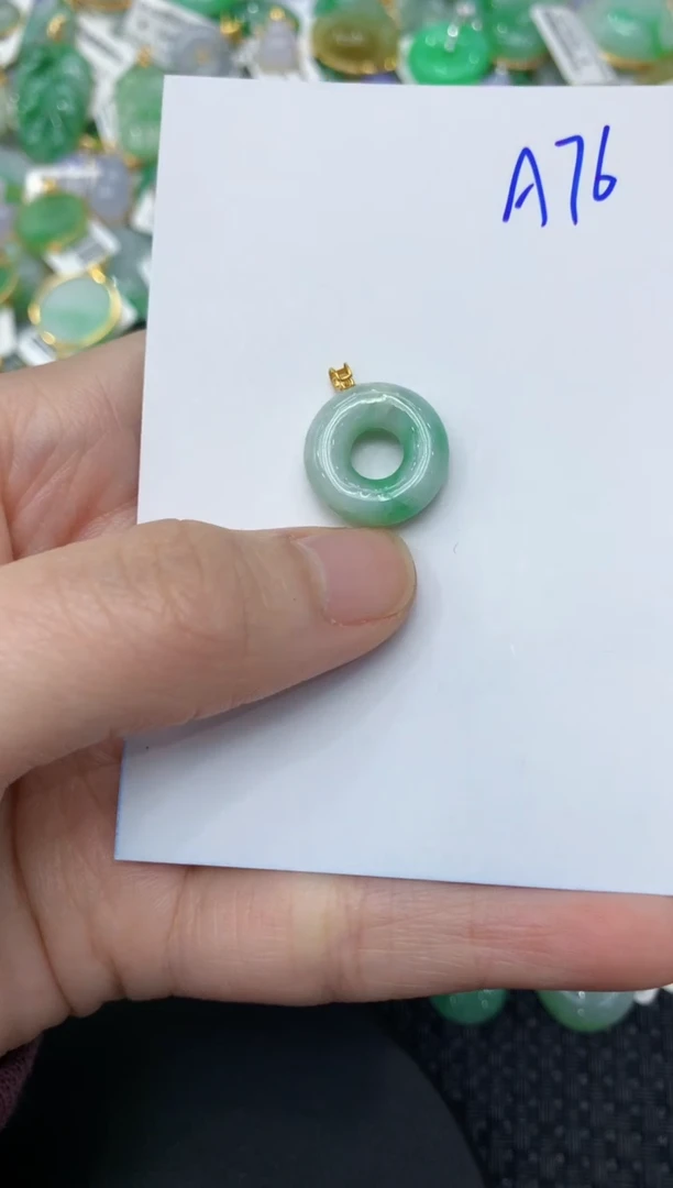 【闪购商品】翡翠颈饰18K金镶嵌1111111111