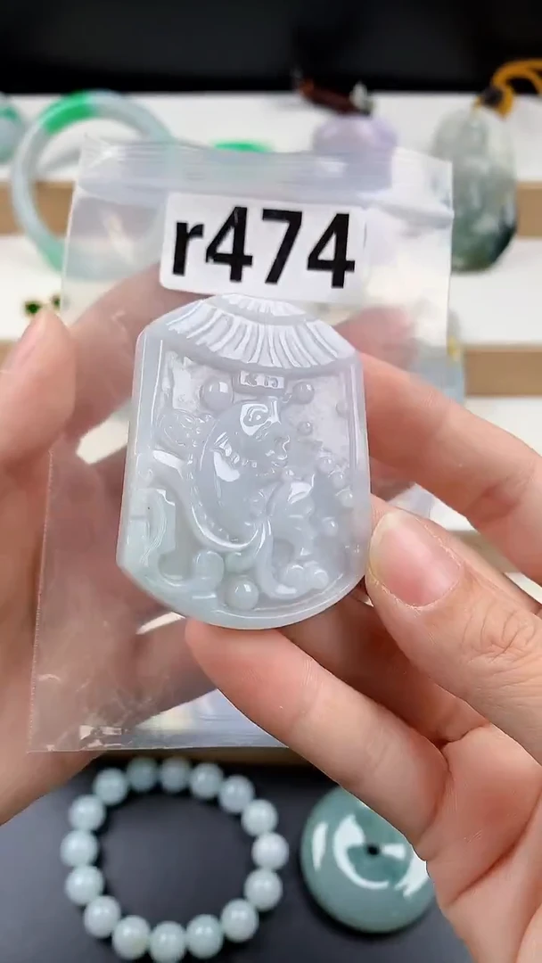 颈饰未镶嵌翡翠天然翡翠吊坠挂件