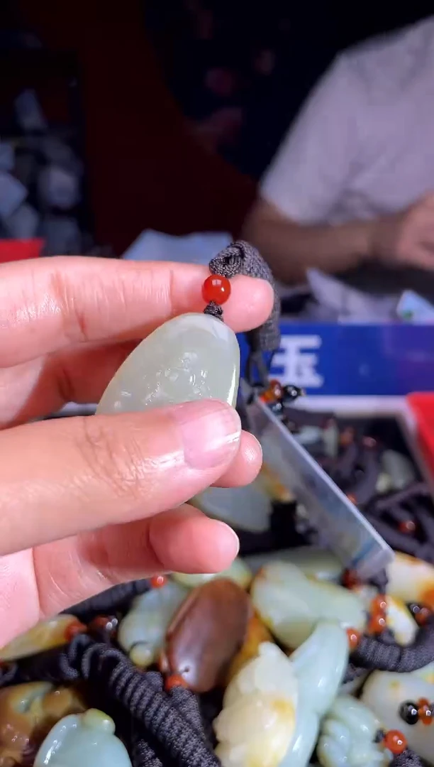 和田玉未镶嵌挂件1