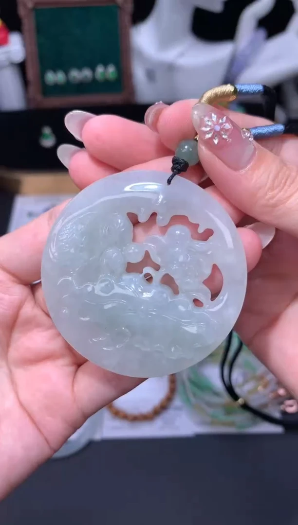 未镶嵌定制翡翠48小时鉴赏期 退货不扣服务费
