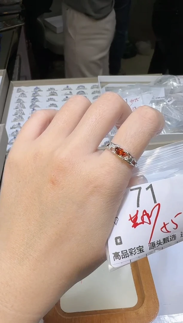 【闪购商品】水晶戒指银S925镶嵌多样性发一TT71