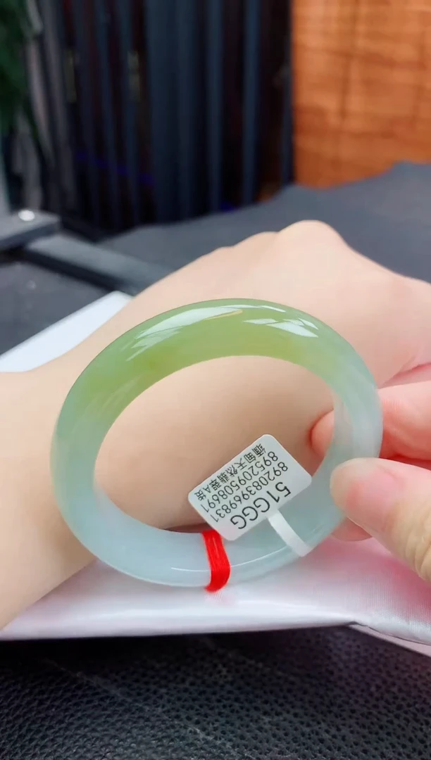 翡翠手镯未镶嵌缅甸天然翡翠A货手镯