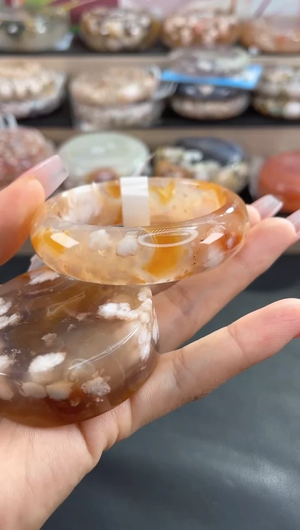 未镶嵌手镯石英质玉56